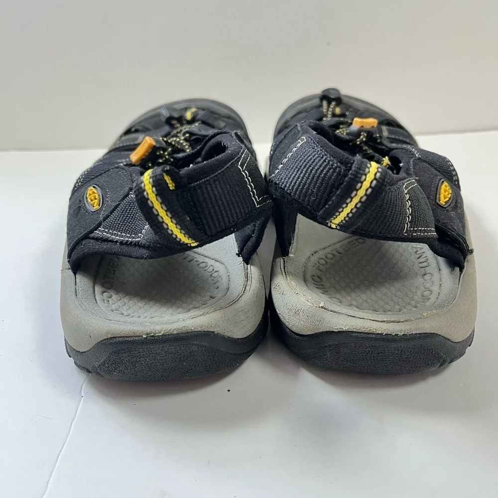 KEEN Mens Newport H2 Closed Toe Water Hiking Sandals Black Size 12